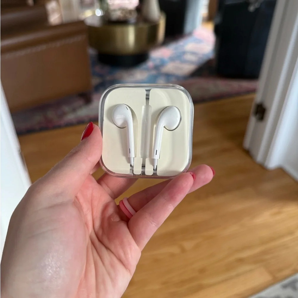 Apple Plug-In Headphones 3.5mm Headphone Plug
